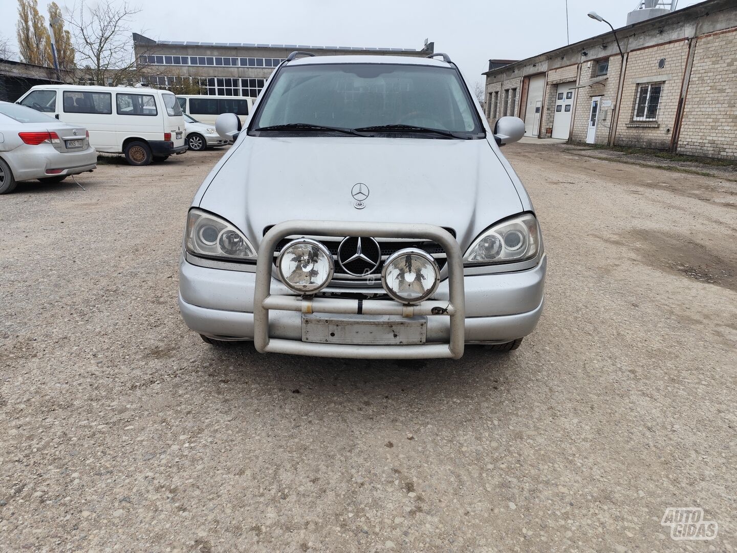 Mercedes-Benz ML 270 W163 2001 m