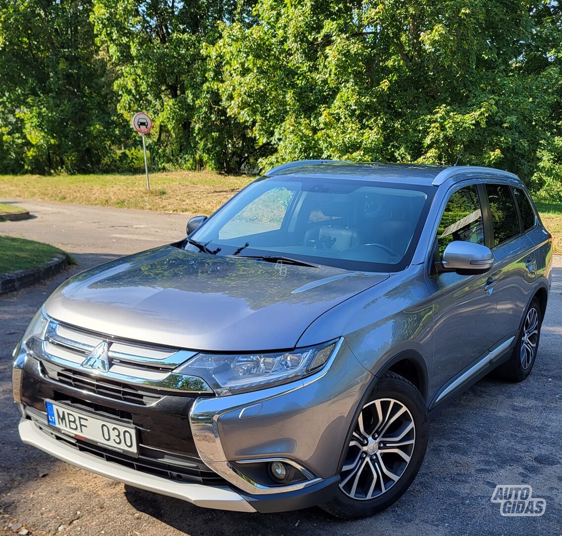 Mitsubishi Outlander 2016 y Off-road / Crossover