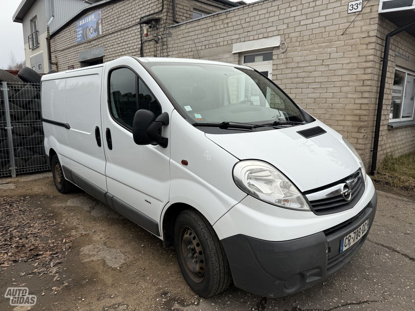 Opel Vivaro 2013 г Грузовой микроавтобус