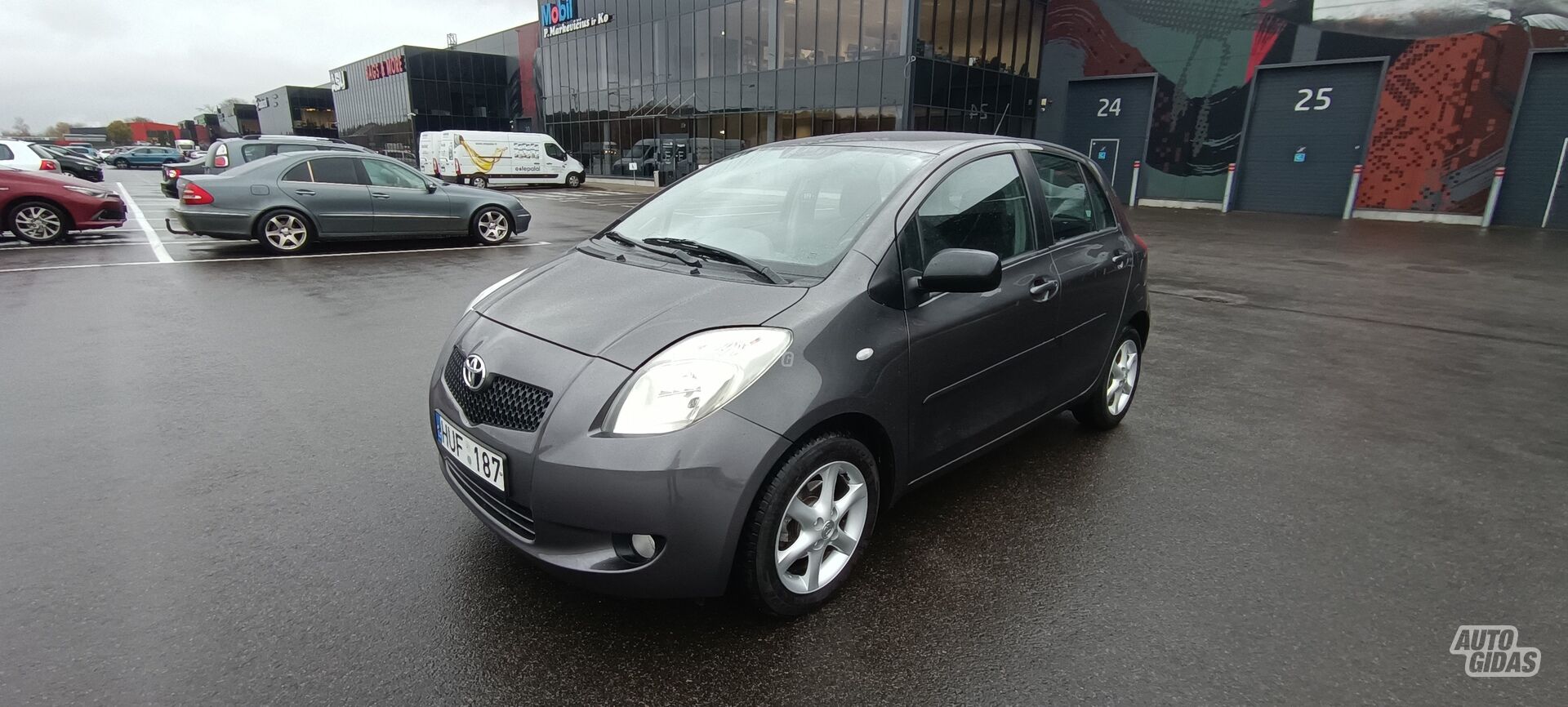 Toyota Yaris 2008 y Hatchback