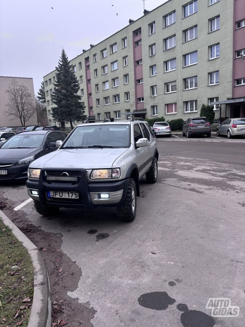 Opel Frontera 2002 г Внедорожник / Кроссовер