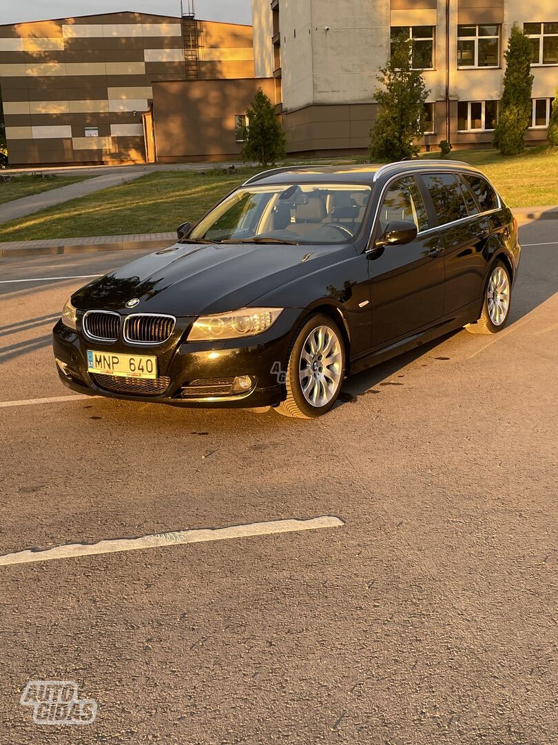 Bmw 318 E91 2011 y