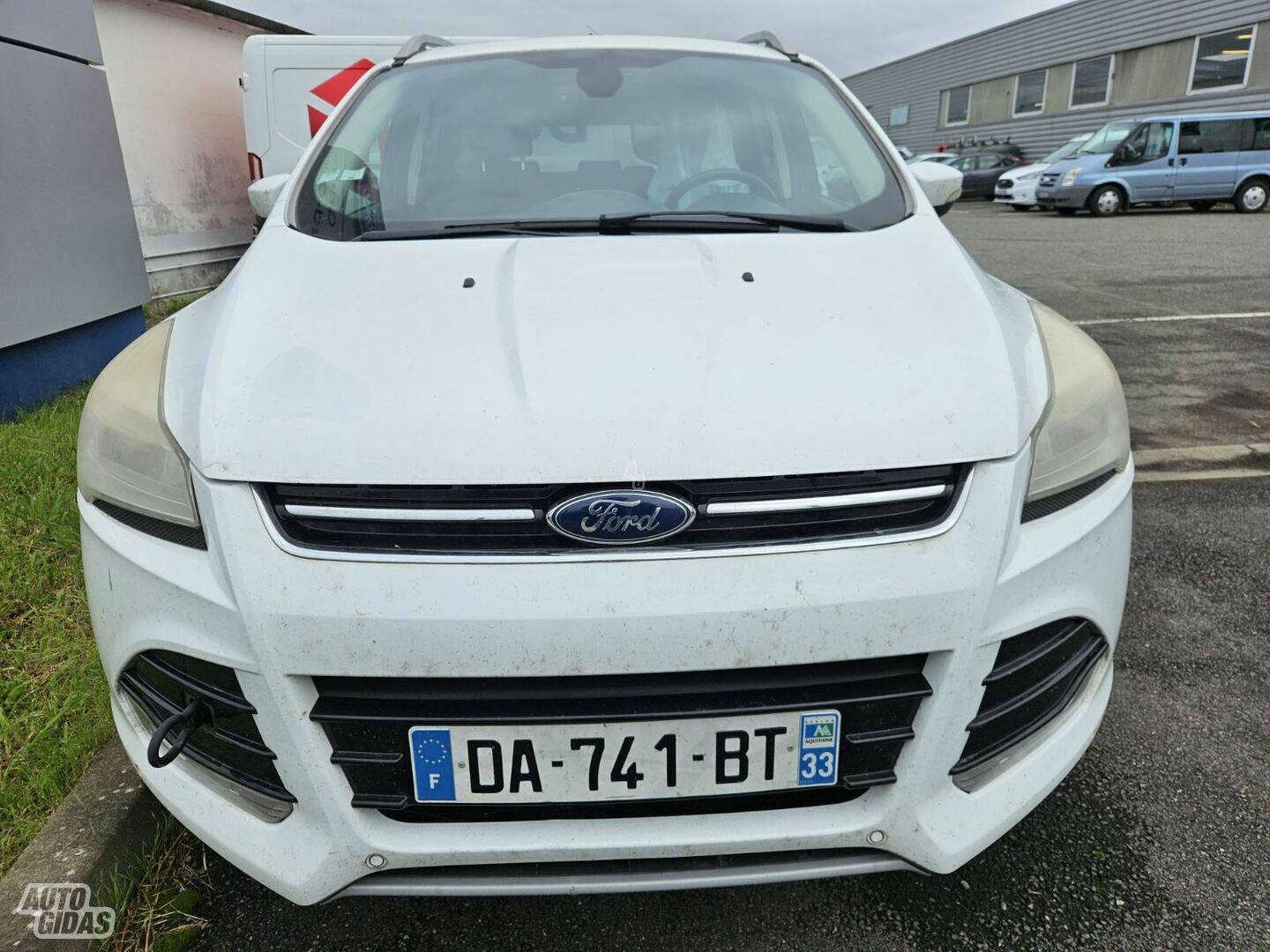 Ford Kuga 2013 y Off-road / Crossover