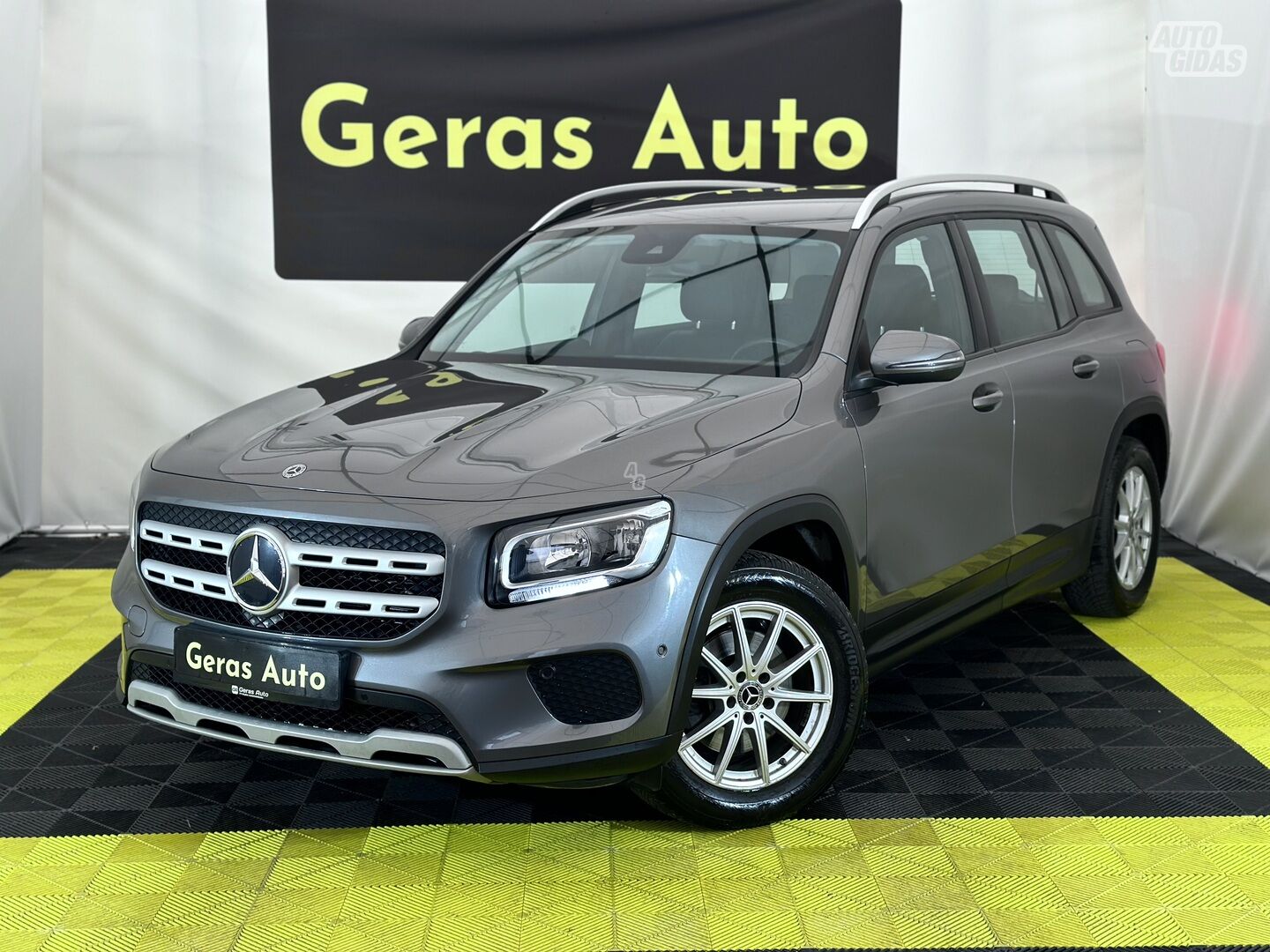 Mercedes-Benz GLB180 2021 y Off-road / Crossover