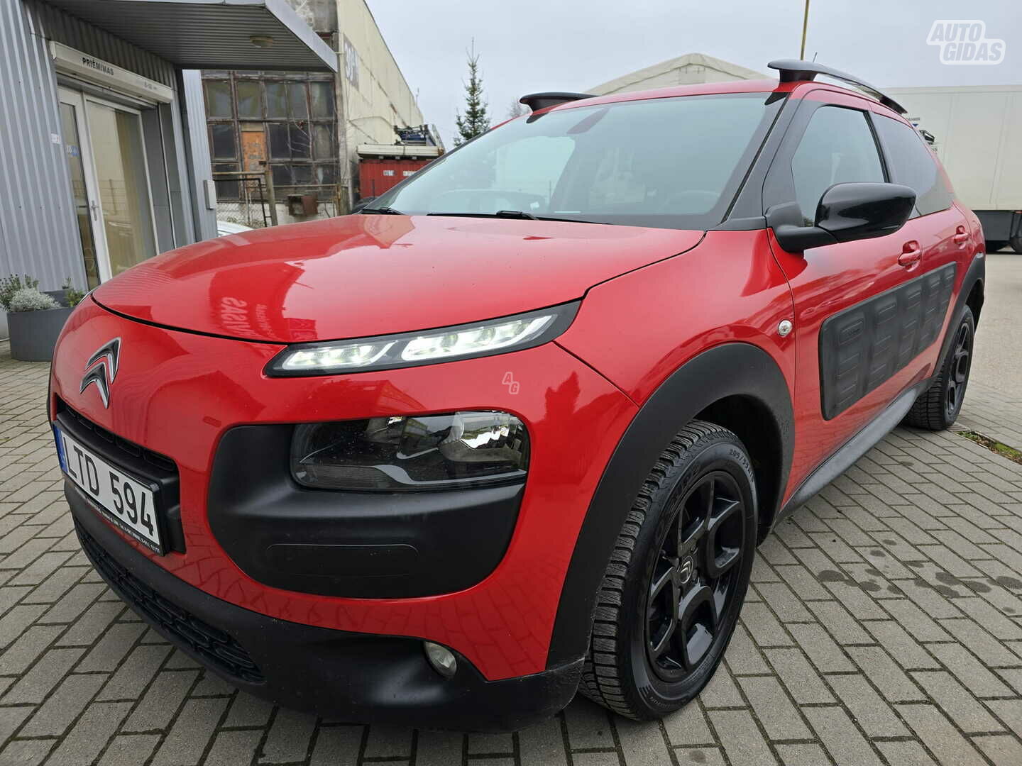 Citroen C4 Cactus 2015 г Внедорожник / Кроссовер