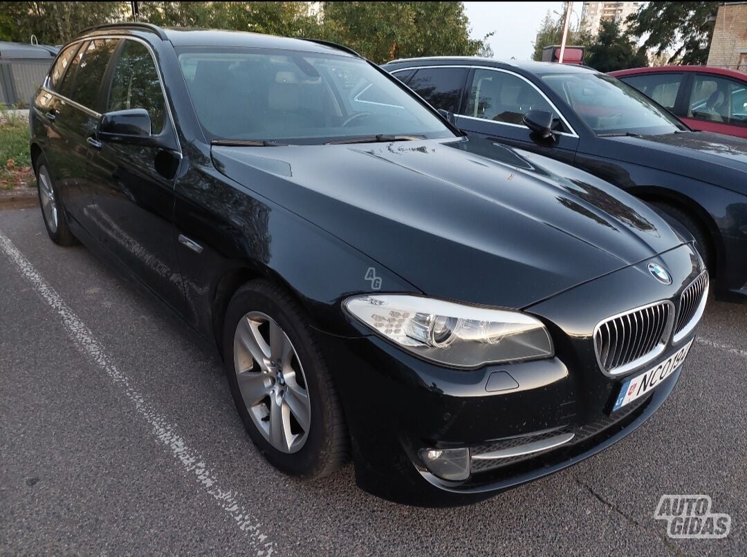 Bmw 520 F11 2011 y