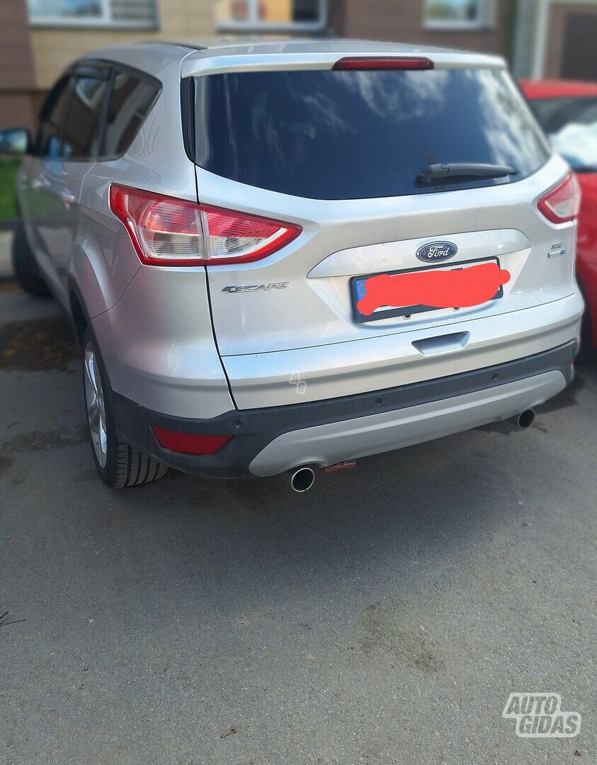 Ford Escape 2013 г Внедорожник / Кроссовер