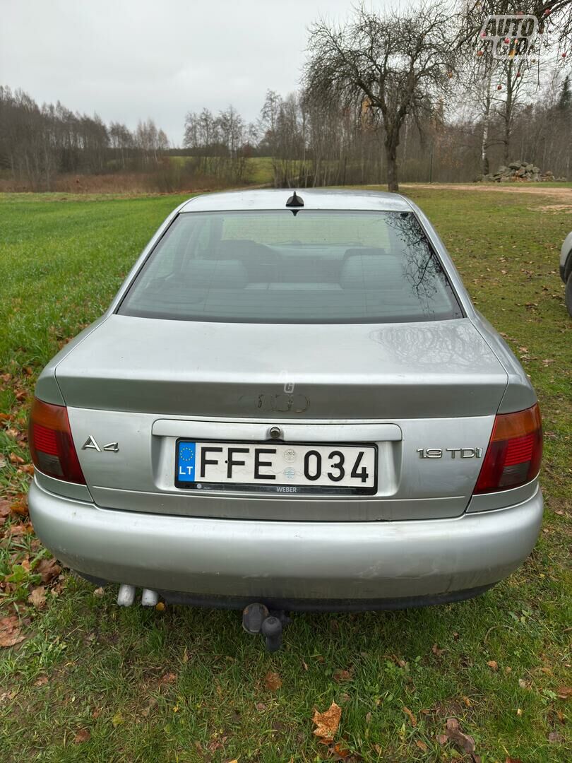 Audi A4 1996 г Седан