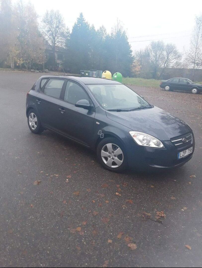 Kia Cee'd 2007 y Hatchback