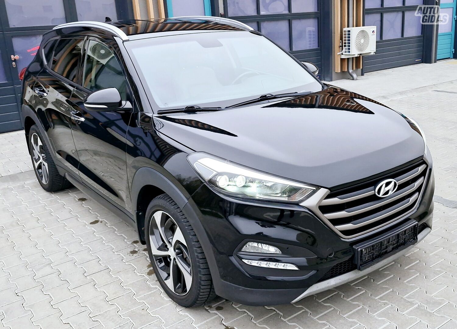 Hyundai Tucson 2016 г Внедорожник / Кроссовер