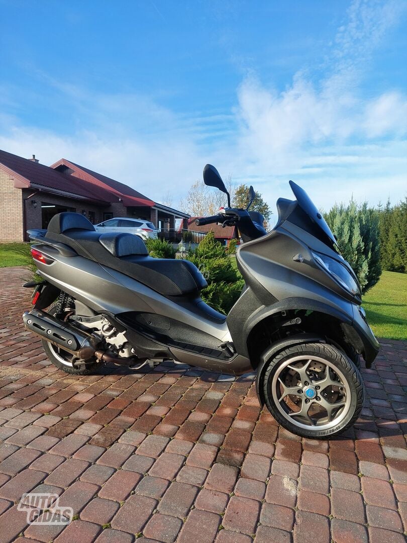 Piaggio MP-3 2018 m Triratis motociklas