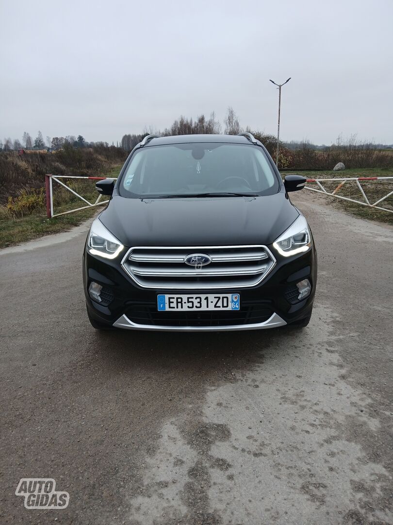 Ford Kuga 2017 г Внедорожник / Кроссовер