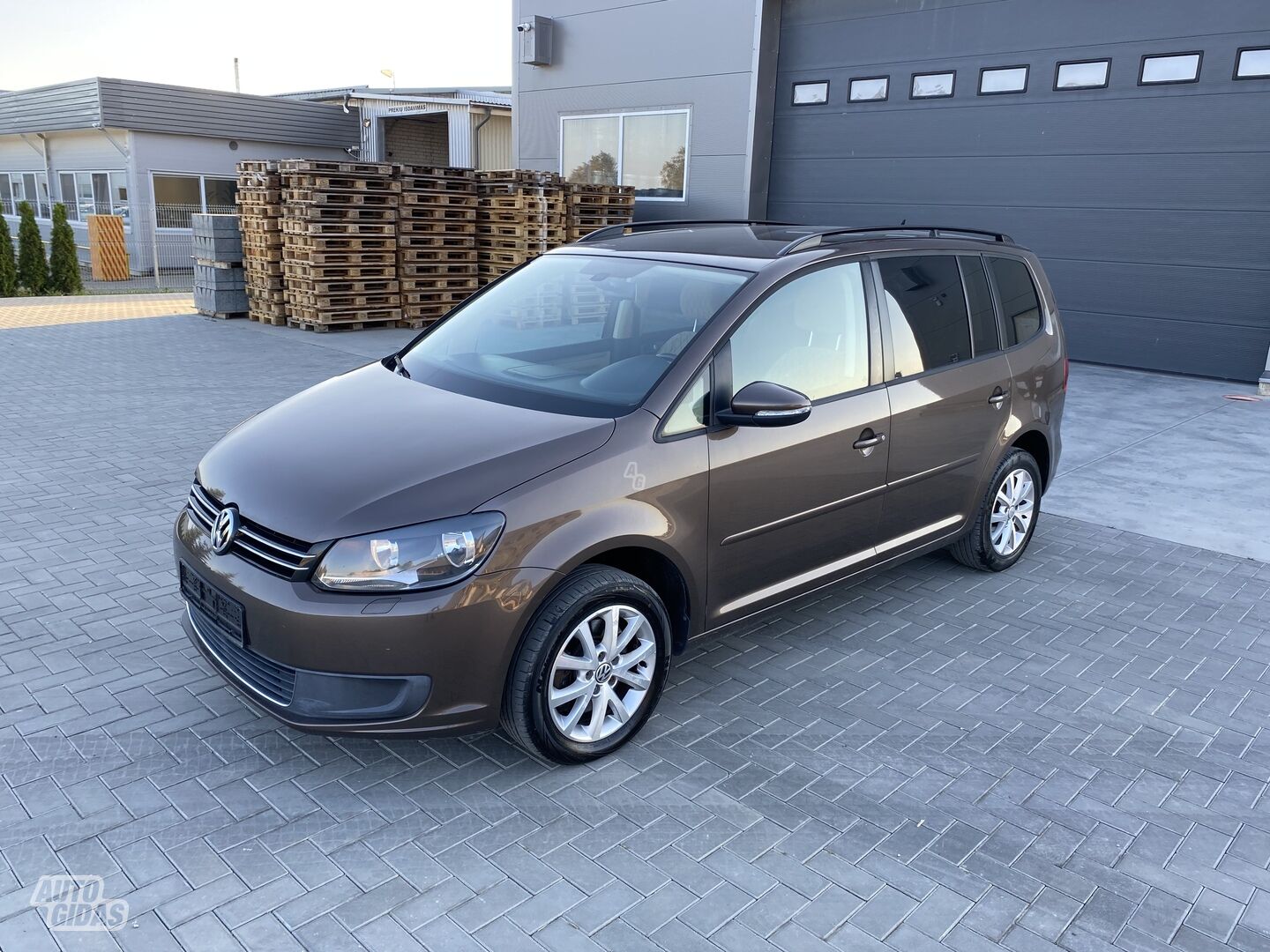 Volkswagen Touran 2011 m Vienatūris