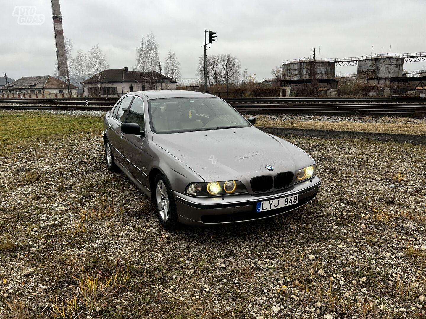 Bmw 525 E39 2000 г