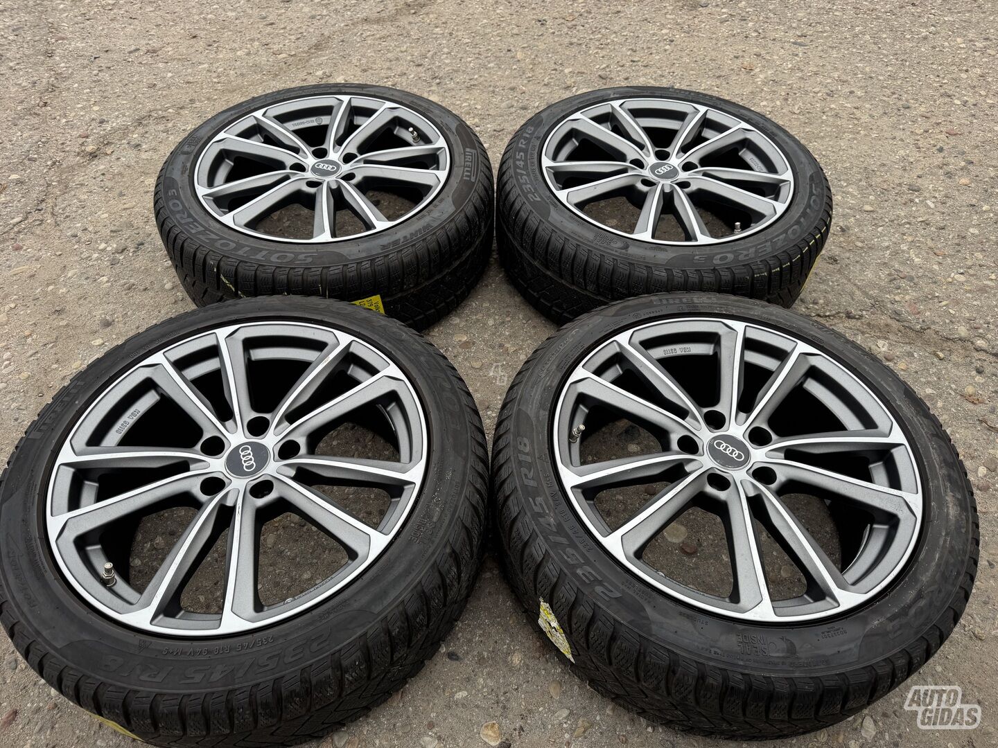 Audi Siunciam, 8J ET44 light alloy R18 rims