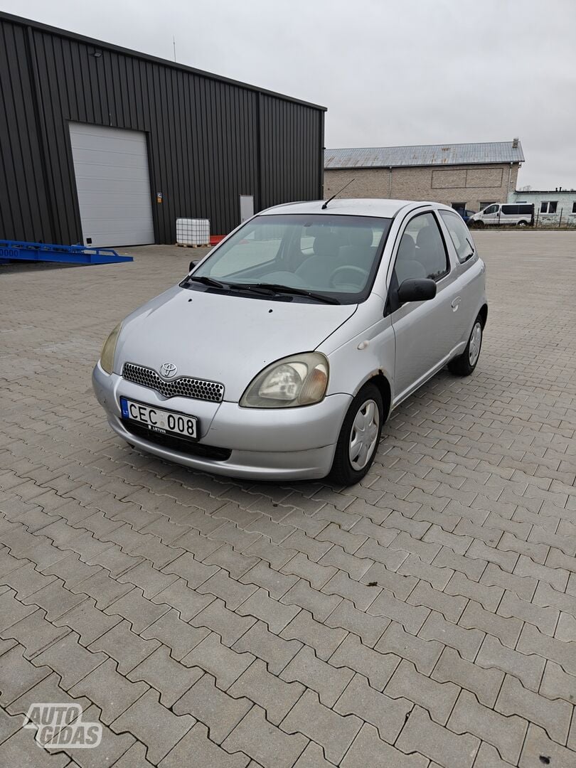 Toyota Yaris 1999 г Хэтчбек