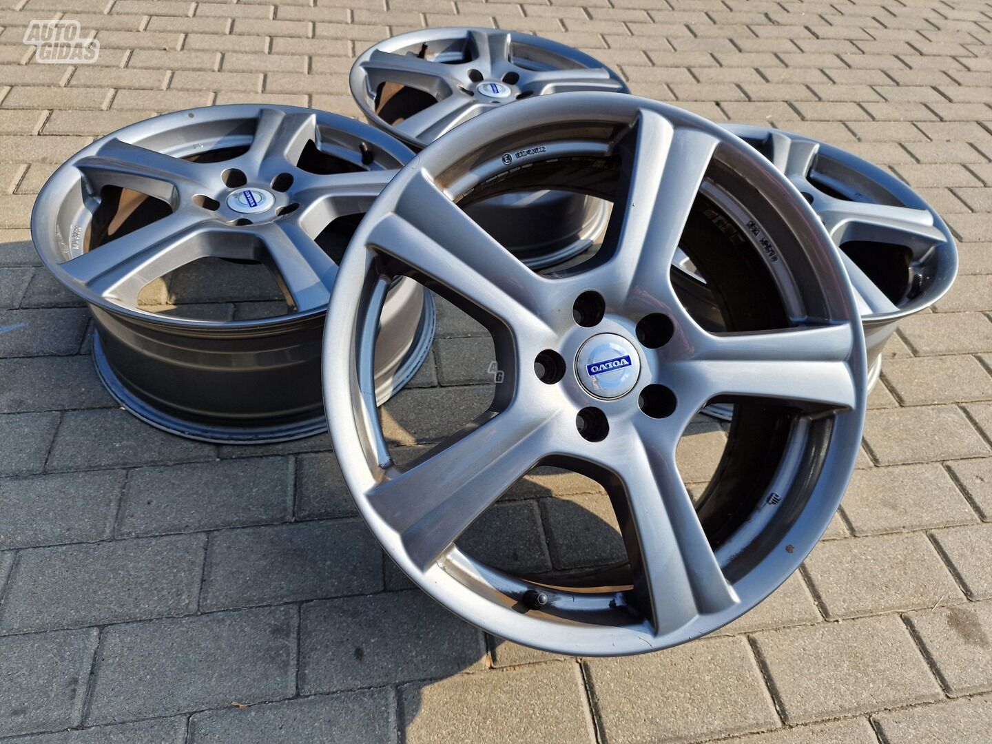 Volvo XC40, XC60, XC70, XC60 light alloy R18 rims