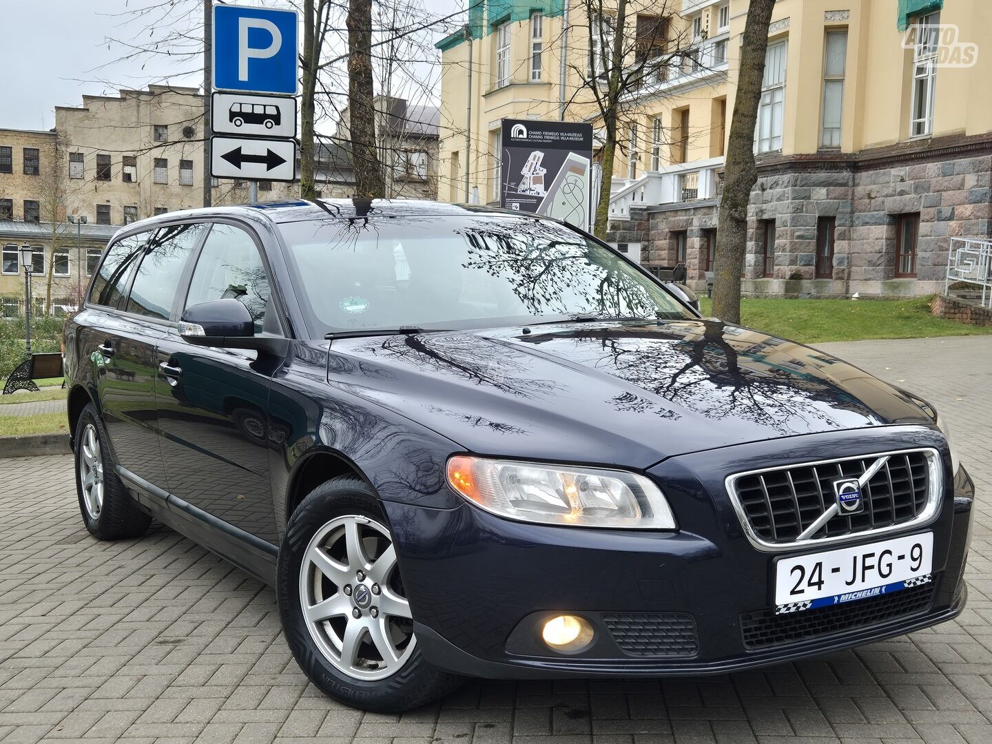 Volvo V70 2009 y Wagon