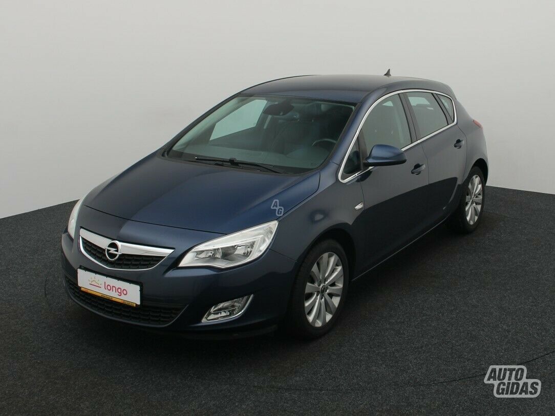 Opel Astra 2012 г Хэтчбек