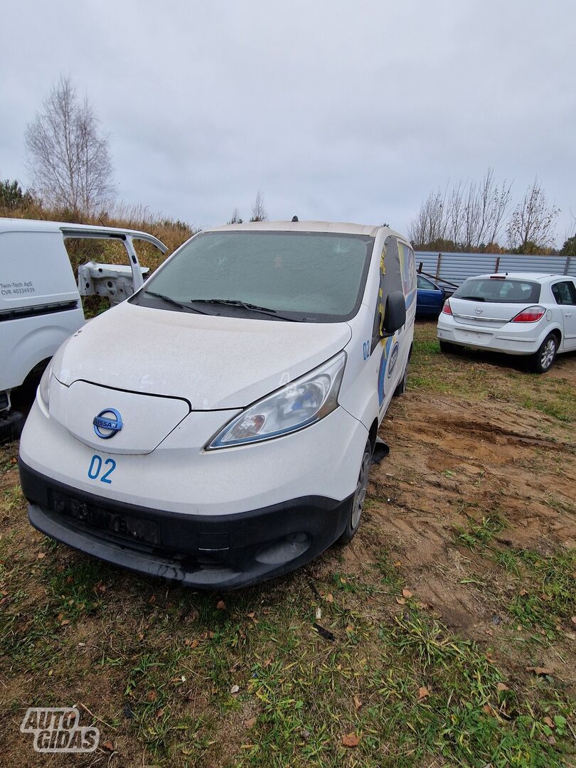 Nissan E-Nv200 2015 г запчясти