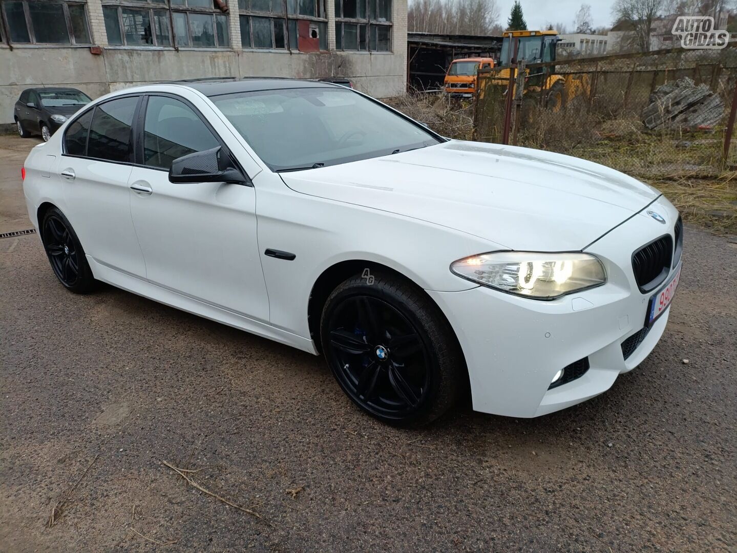 Bmw 528 2013 m Sedanas