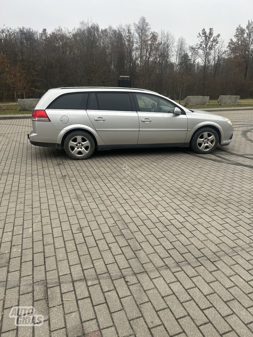 Opel Vectra 2005 г Универсал