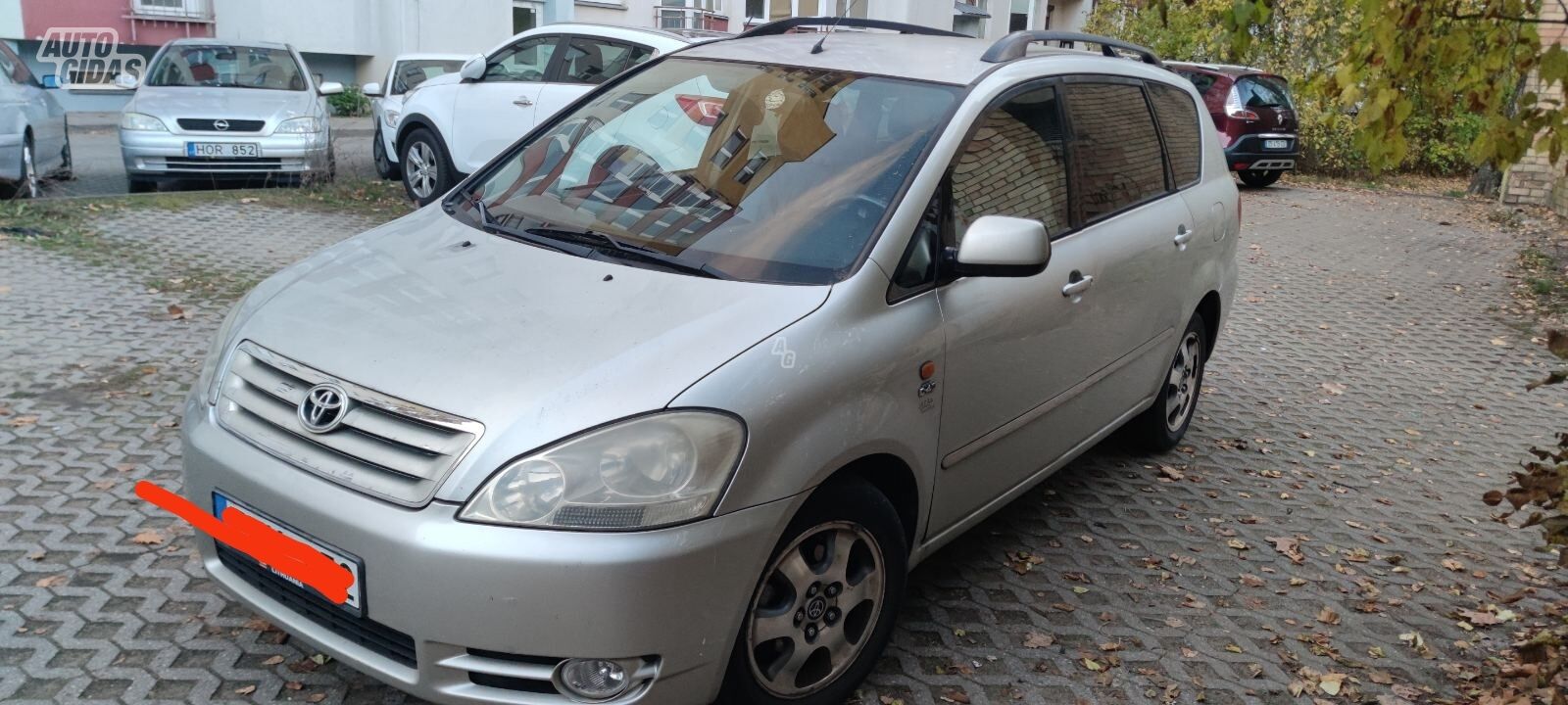 Toyota Avensis Verso 2002 г Хэтчбек