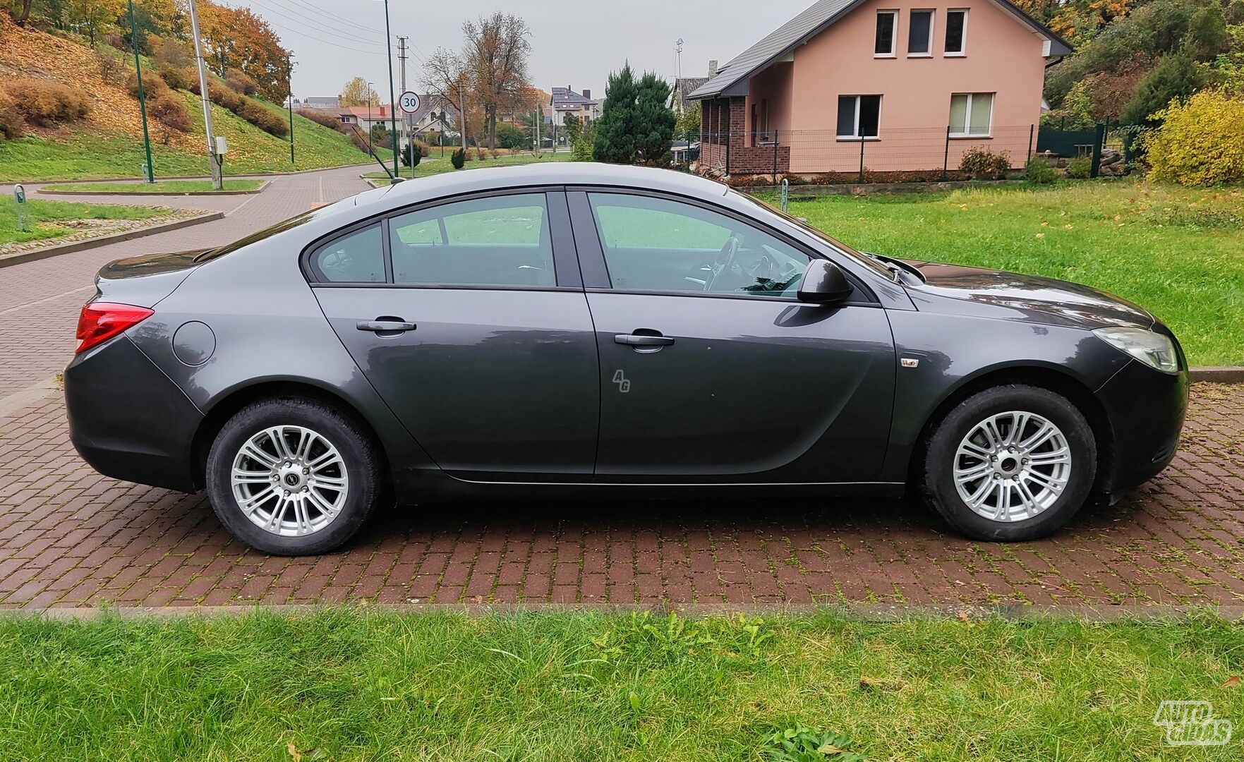 Opel Insignia 2010 y Sedan