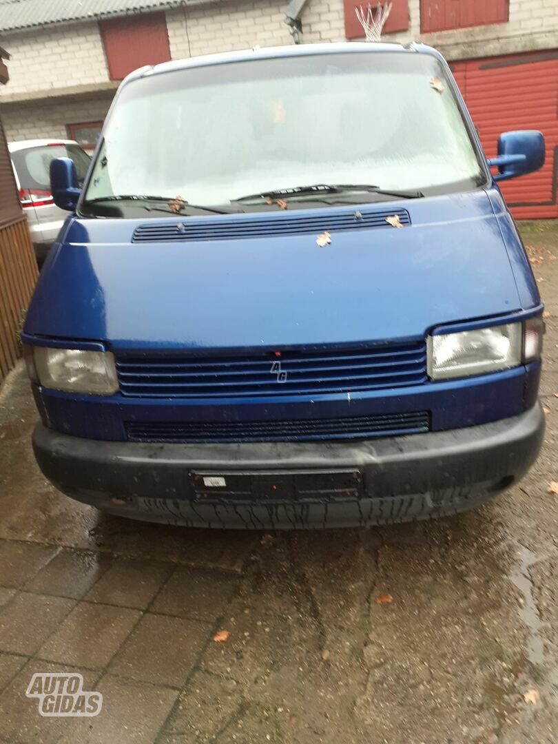 Volkswagen Caravelle 2000 m Vienatūris