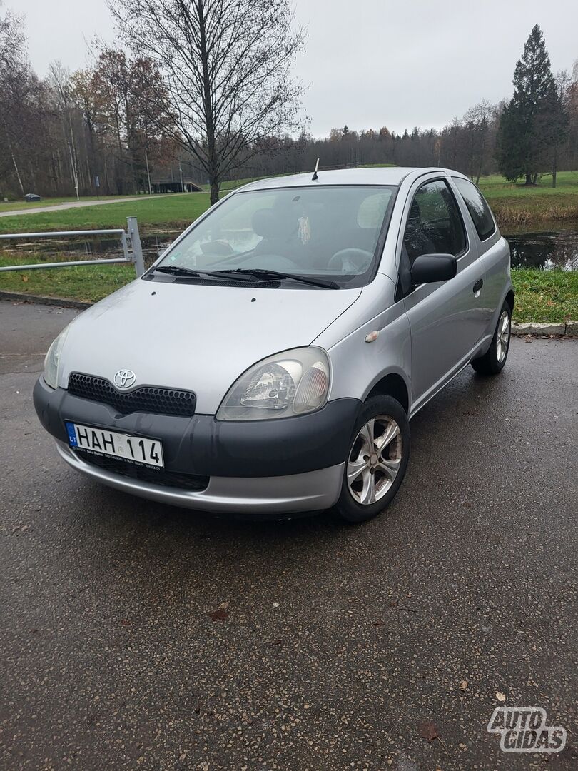 Toyota Yaris 2002 y Hatchback