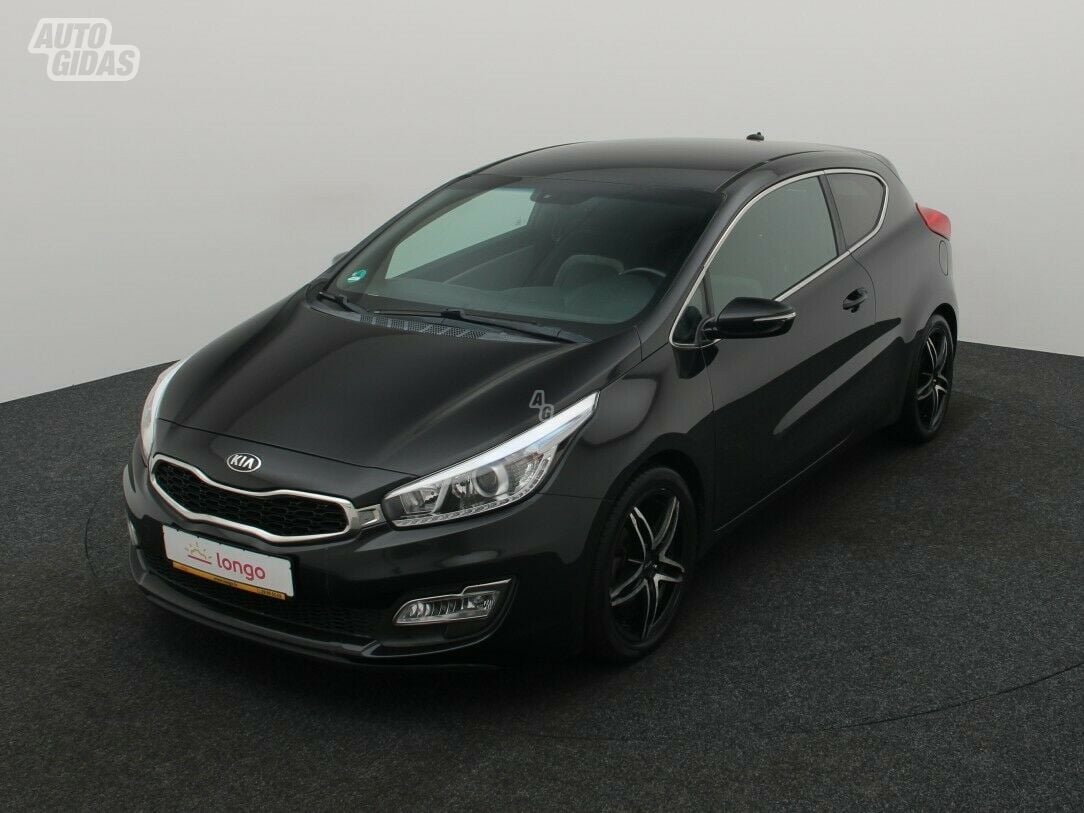 Kia Cee&apos;d 2014 г Хэтчбек