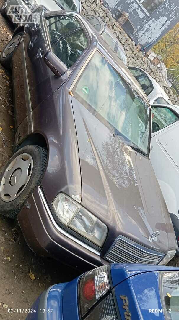 Mercedes-Benz C 180 1995 г Седан