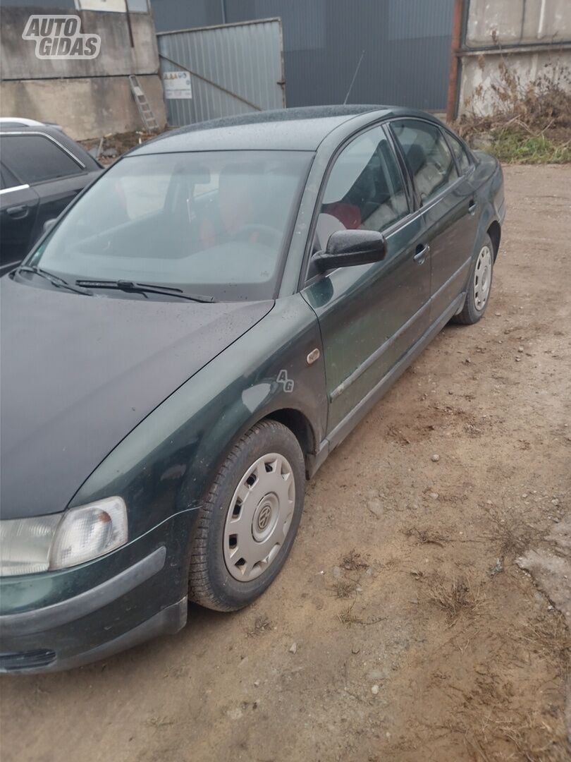 Volkswagen Passat 1998 г Седан