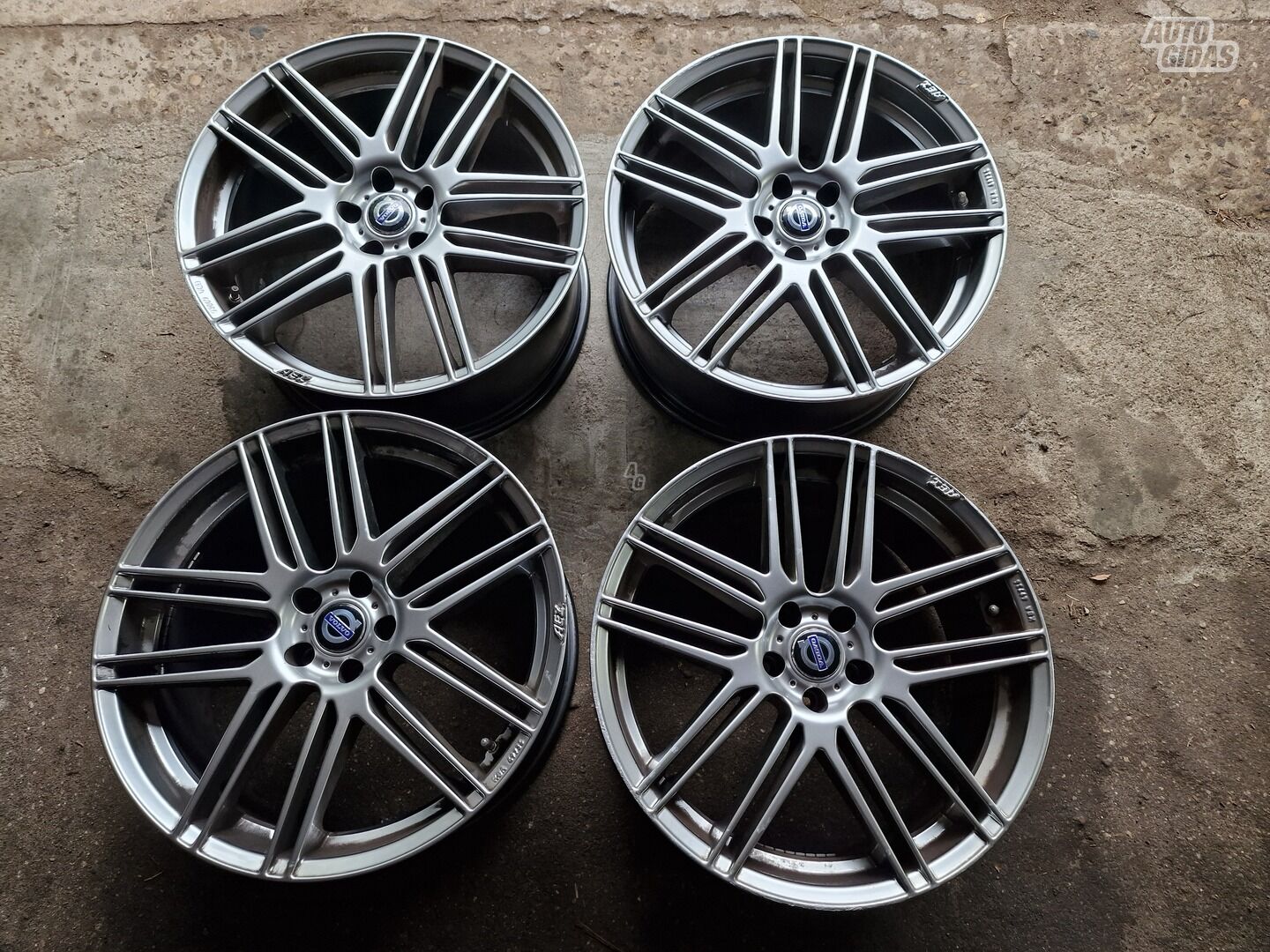 Volvo S60, XC60, XC90 XC60 light alloy R20 rims