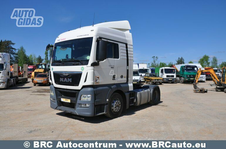 MAN TGX 2016 y Semi-trailer truck