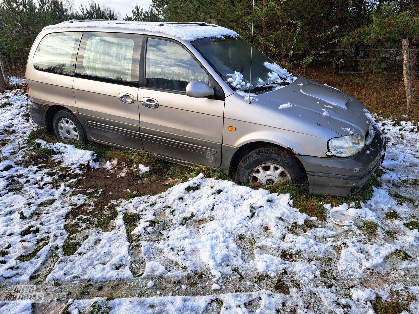 Kia Carnival 2001 m Vienatūris