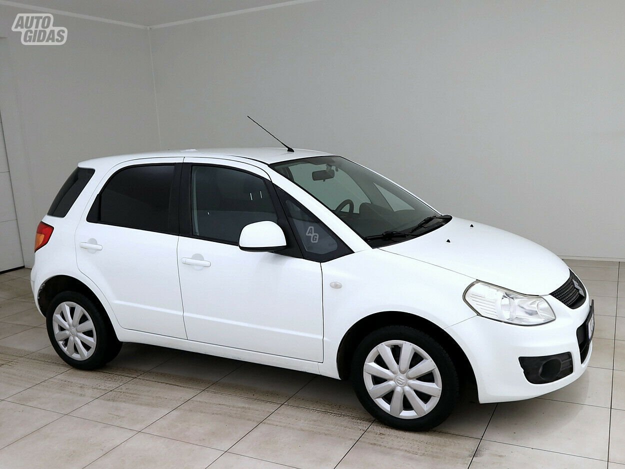 Suzuki SX4 2010 г Хэтчбек