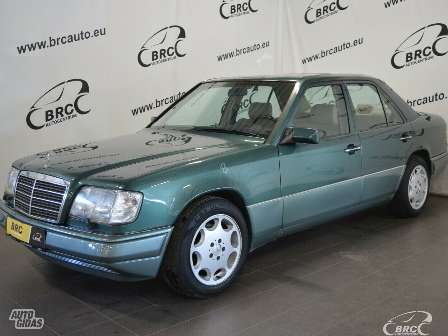 Mercedes-Benz E 420 A/T 1994 y