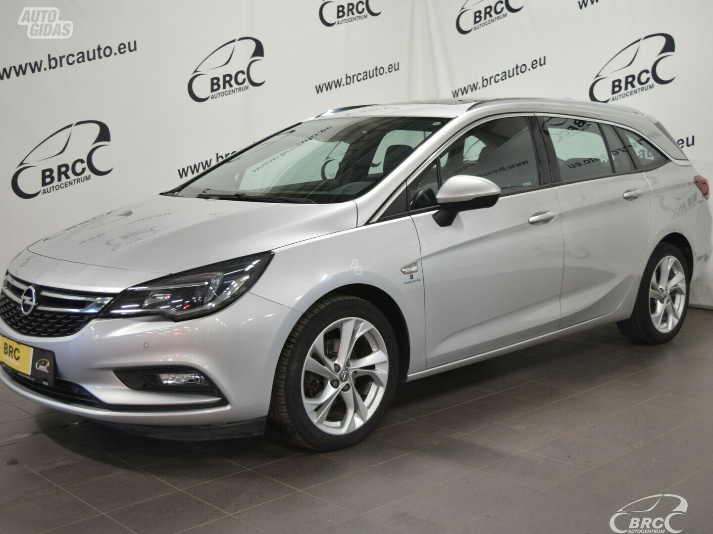 Opel Astra Sports Tourer+ M/T 2017 г