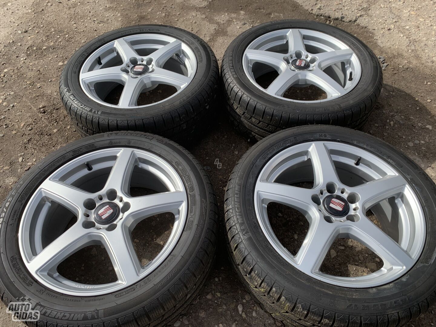 Seat Siunciam, 7.5J ET47 light alloy R17 rims