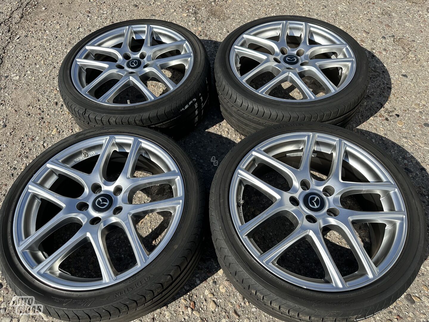 Mazda Siunciam, 7.5J ET45 light alloy R18 rims