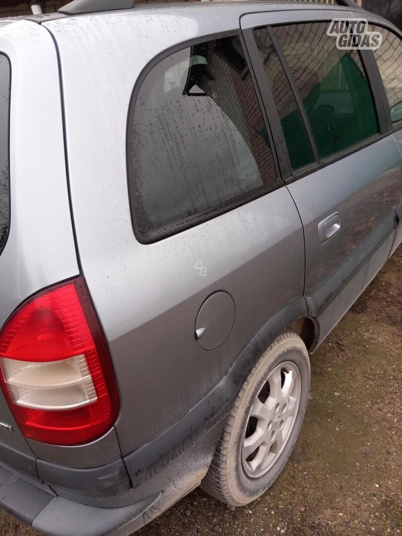 Opel Zafira 2005 y Van