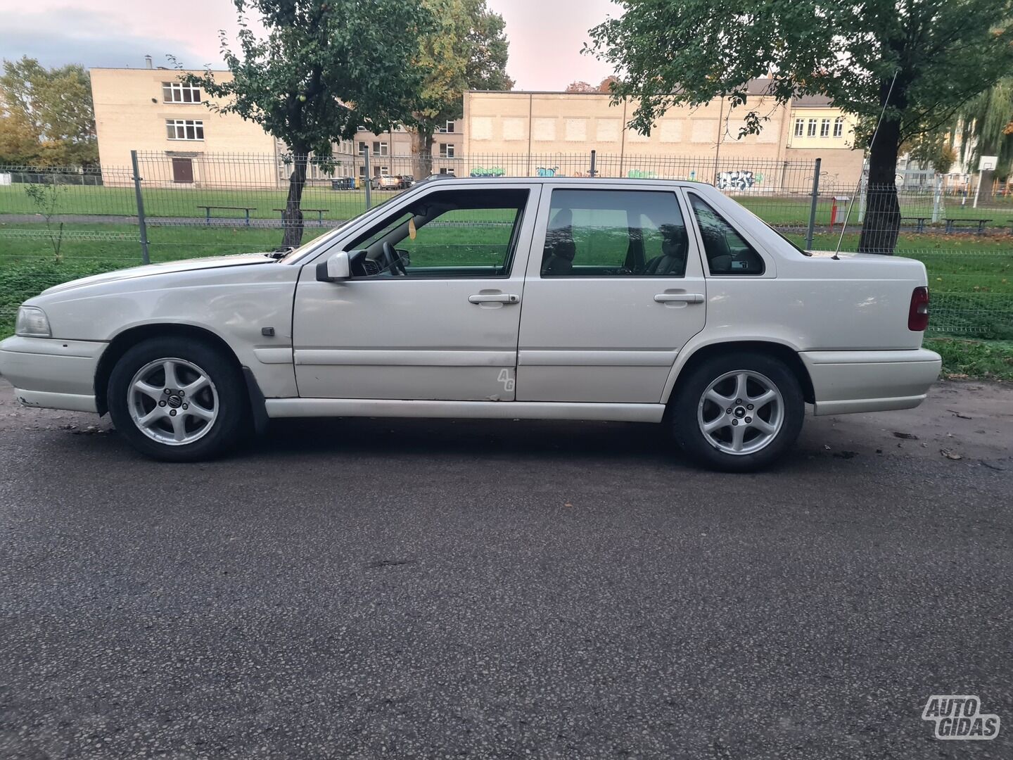 Volvo S70 1998 г Седан