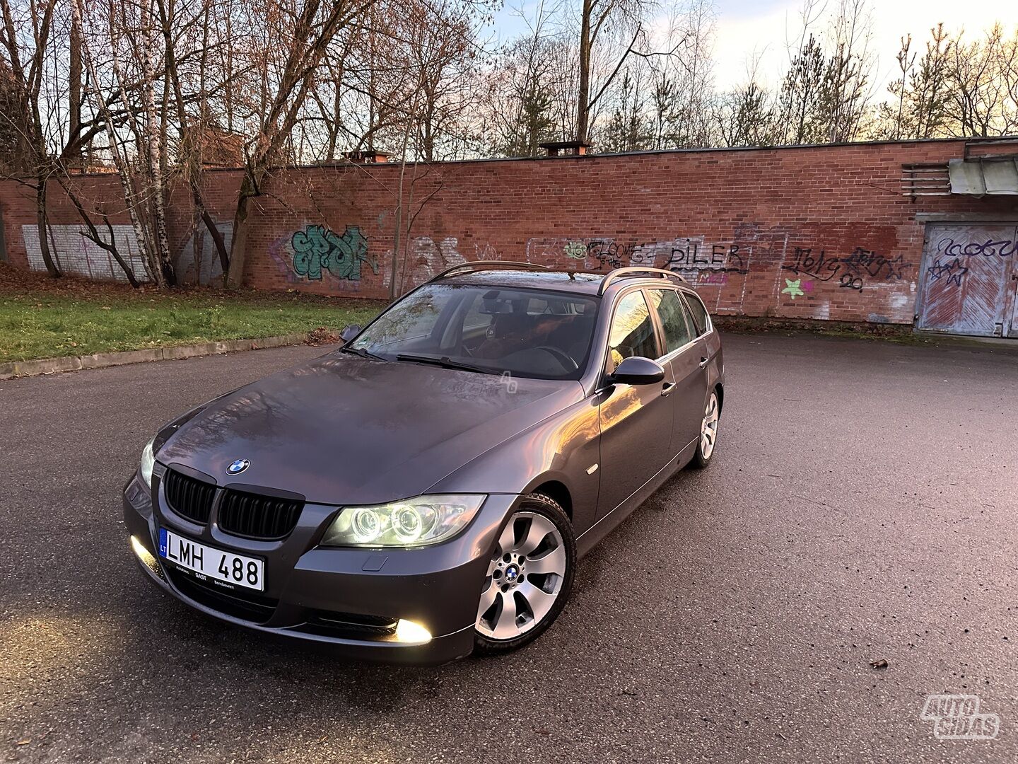 Bmw 330 E91 2006 y