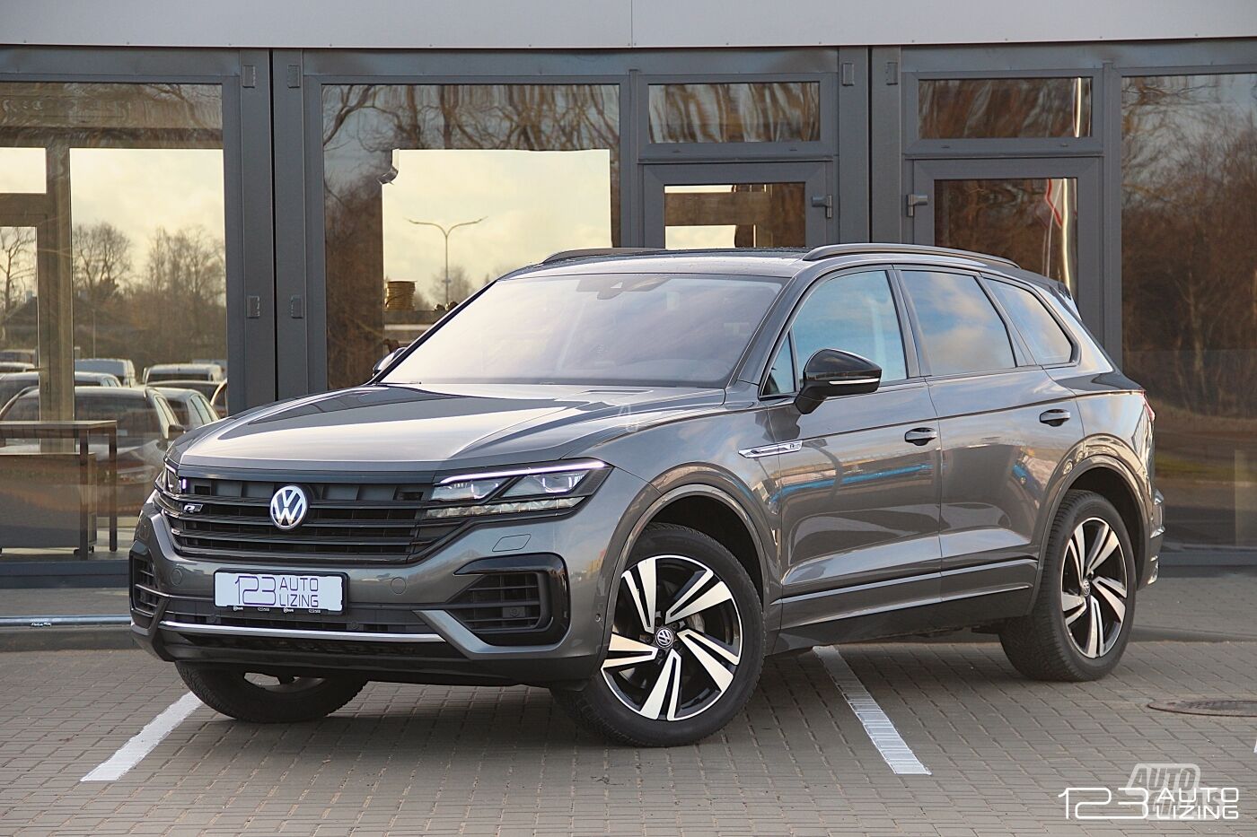 Volkswagen Touareg 2019 г Внедорожник / Кроссовер