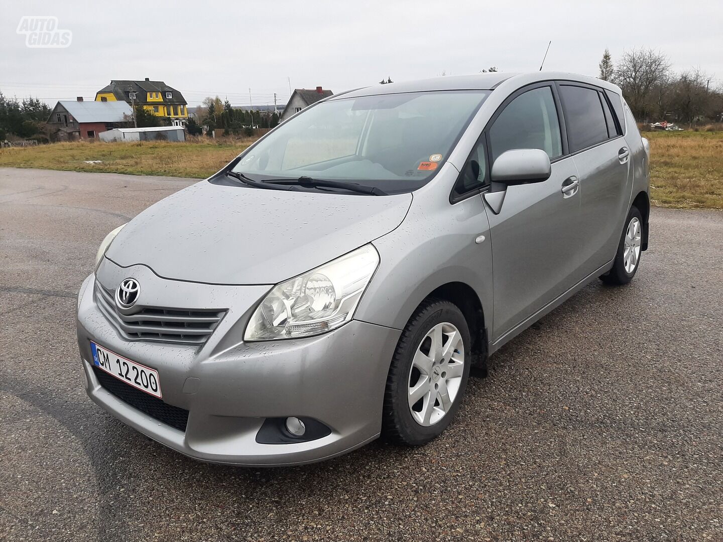 Toyota Verso 2011 г Минивэн