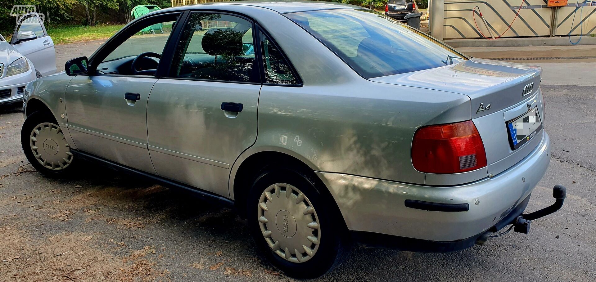 Audi A4 1998 y Sedan