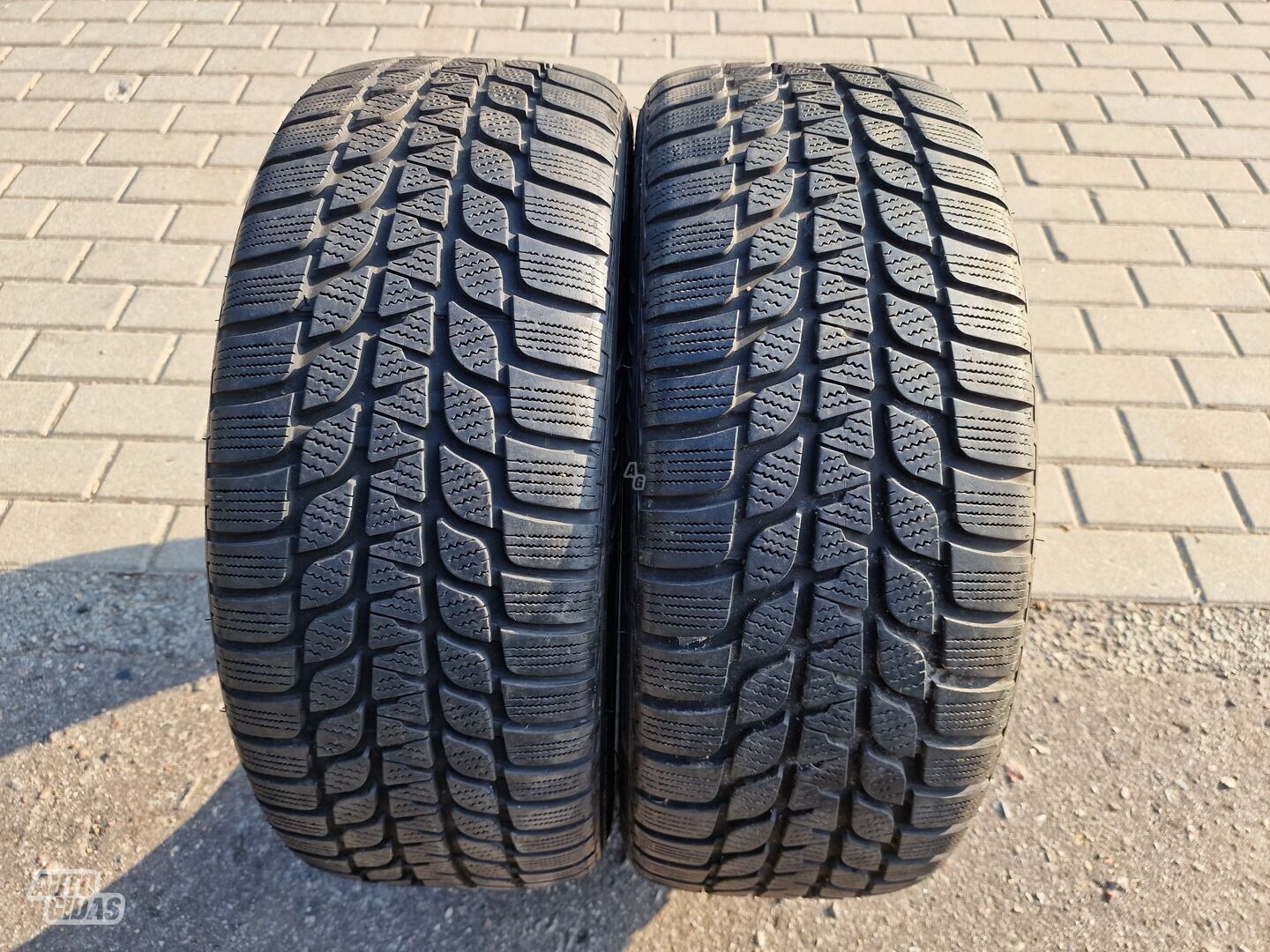 Bridgestone BLIZZAK LM-25 RFT R17 žieminės padangos lengviesiems