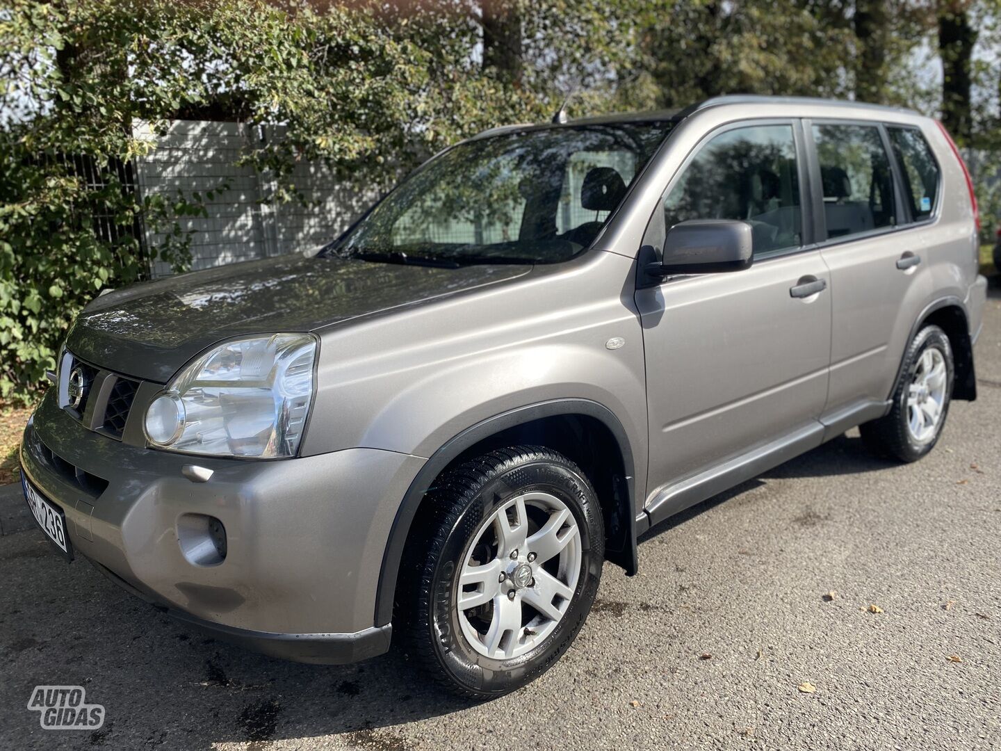 Nissan X-Trail 2009 г Внедорожник / Кроссовер