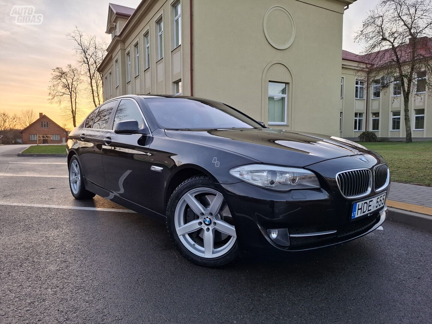 Bmw 520 2011 г Седан